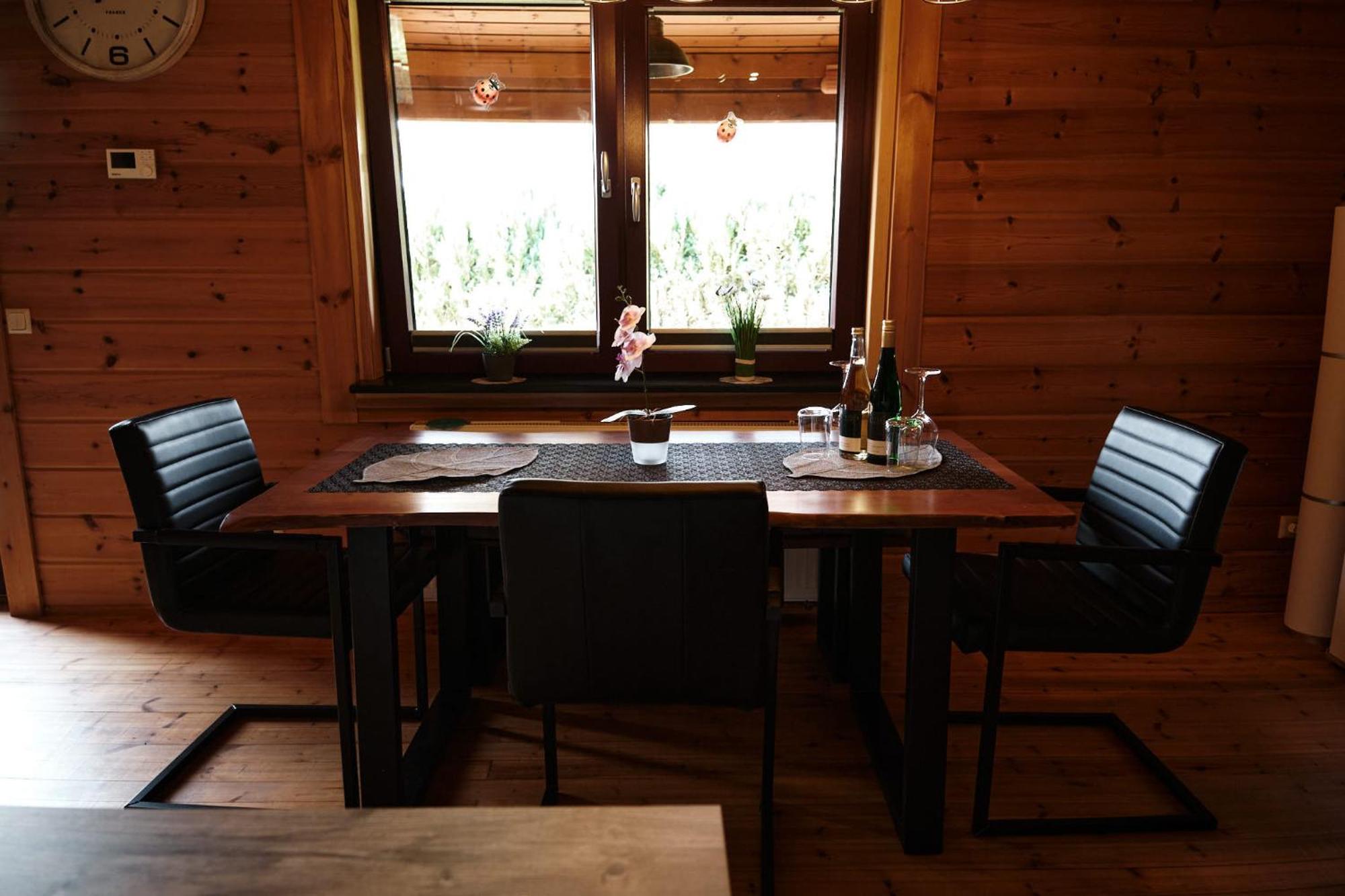 Ferienhaus Holzblockhaus, Eifel Oberkail